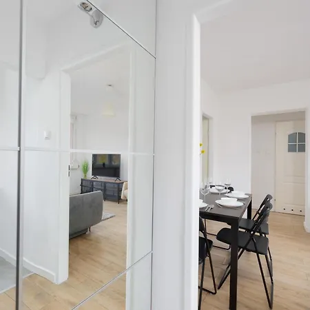 Suwalska Comfort Family Apartament With Balcony By Renters דירה